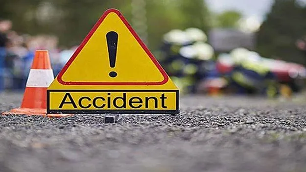 అనకాపల్లి రోడ్డు ప్రమాదం.. ఇద్దరి మృతి