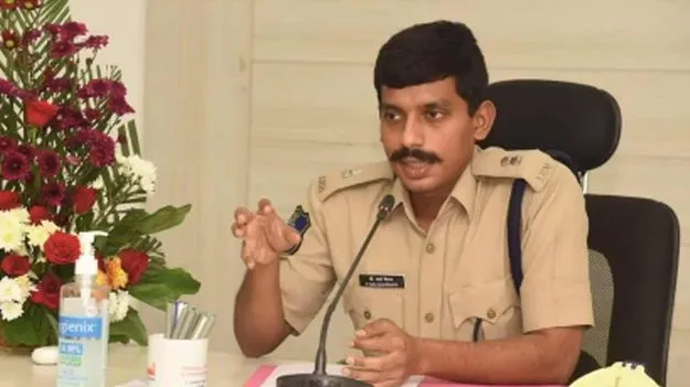భీమ్గల్ పోలీస్స్టేషన్లో ఆత్మహత్యాయత్నం.. చికిత్స పొందుతూ టీ స్టాల్ యజమాని మృతి