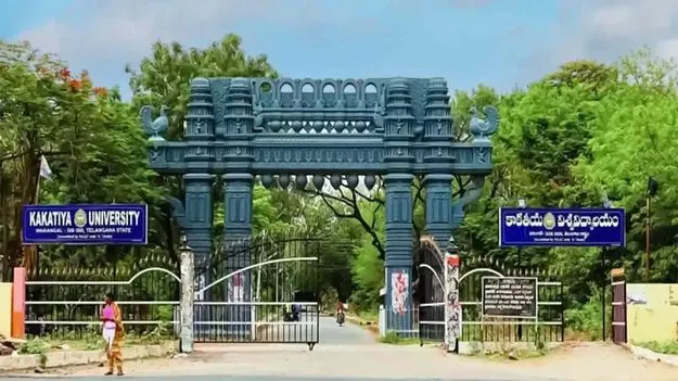 కేయూలో ఏడుగురు అసిస్టెంట్ ప్రొఫెసర్లకు షోకాజ్.. యూజీసీకి లేఖలపై అభ్యంతరం